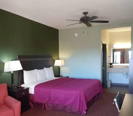 Stockdale Inn And Suites מראה חיצוני תמונה